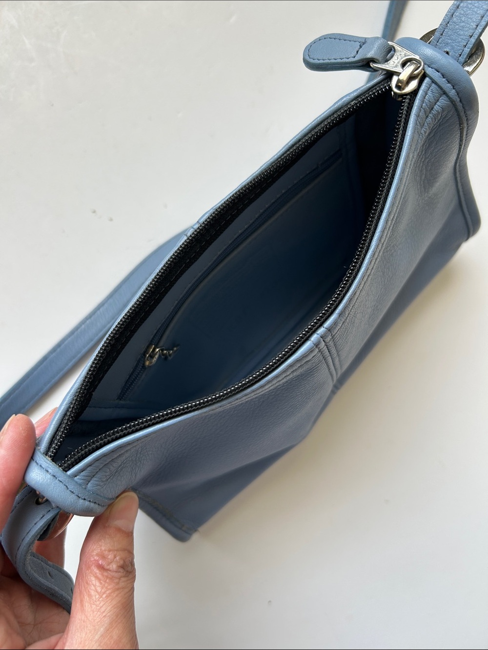 Coach Vintage 4104 Blue Leather Crossbody Bag 90s - Picture 4 of 10